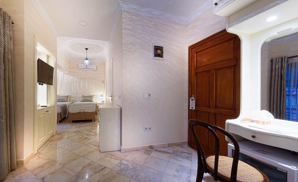 Minyon Hotel Анталия Екстериор снимка