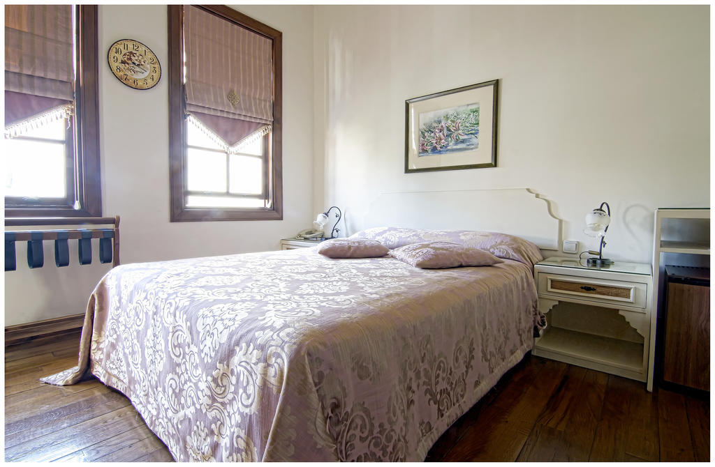 Minyon Hotel Анталия Екстериор снимка