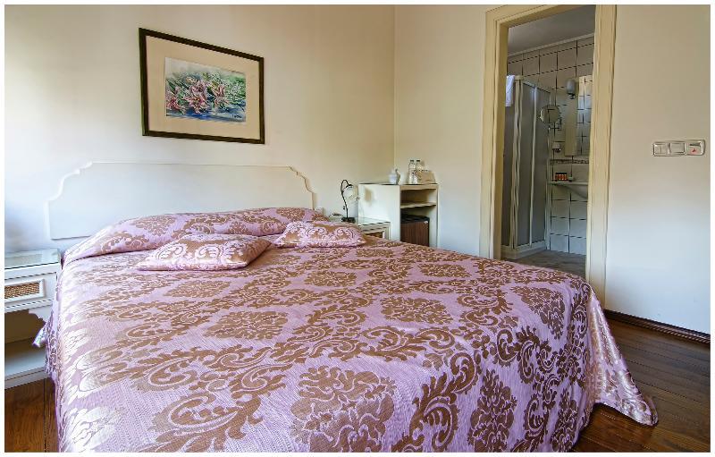 Minyon Hotel Анталия Екстериор снимка