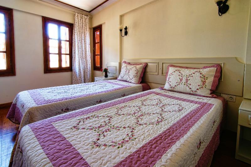 Minyon Hotel Анталия Екстериор снимка